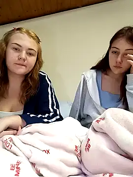 Snapshot of ella_grays chatting on February 8, 2025, 3:42 pm ella grays online show from February 8, 2025, 3:42 pm