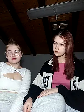 Snapshot of ella_grays chatting on March 2, 2025, 5:58 pm ella grays online show from March 2, 2025, 5:58 pm