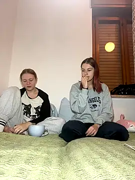 Snapshot of ella_grays chatting on October 26, 2025, 5:08 pm ella grays online show from October 26, 2025, 5:08 pm