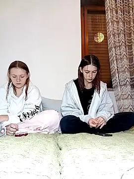 Snapshot of ella_grays chatting on November 6, 2025, 7:26 pm ella grays online show from November 6, 2025, 7:26 pm