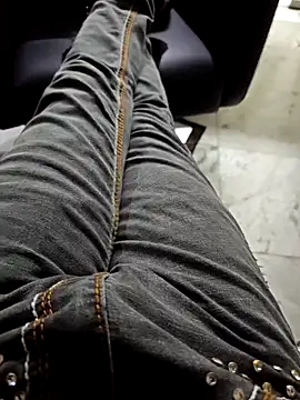 Snapshot of faaseel chatting on December 20, 2025, 10:00 am faaseel online show from December 20, 2025, 10:00 am