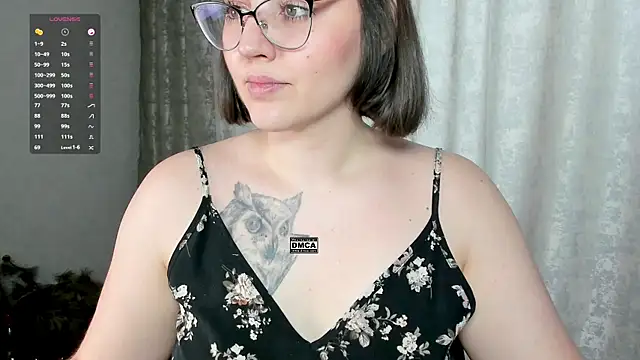 Snapshot of Hoot_owl_cb chatting on February 17, 2025, 1:36 am Hoot owl cb online show from February 17, 2025, 1:36 am