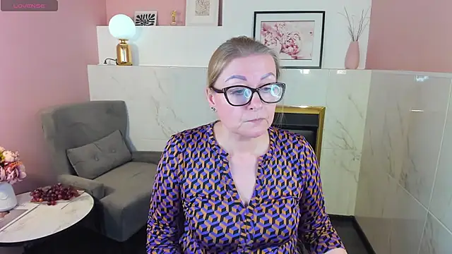 AlexandraKind online show from February 27, 2025, 12:10 am