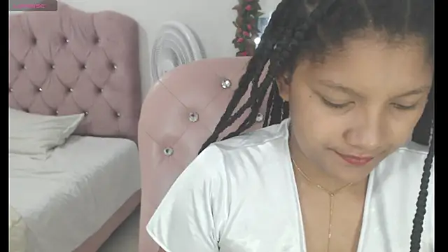 elly willis online show from January 1, 2025, 10:13 pm