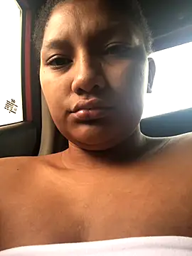 elly willis online show from October 10, 2025, 12:04 pm