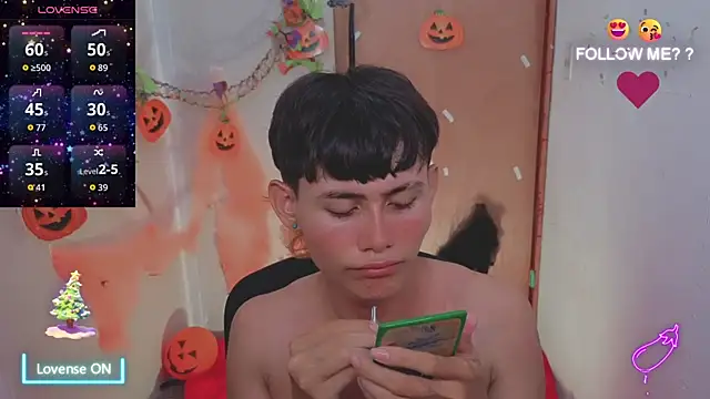 Snapshot of tanjiro_cute chatting on November 23, 2025, 5:29 am tanjiro cute online show from November 23, 2025, 5:29 am