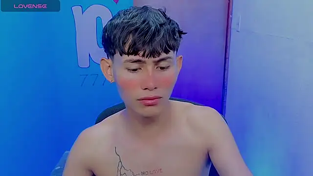 Snapshot of tanjiro_cute chatting on May 5, 2026, 2:30 am tanjiro cute online show from May 5, 2026, 2:30 am