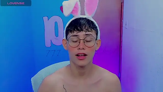 Snapshot of tanjiro_cute chatting on May 10, 2026, 7:30 pm tanjiro cute online show from May 10, 2026, 7:30 pm
