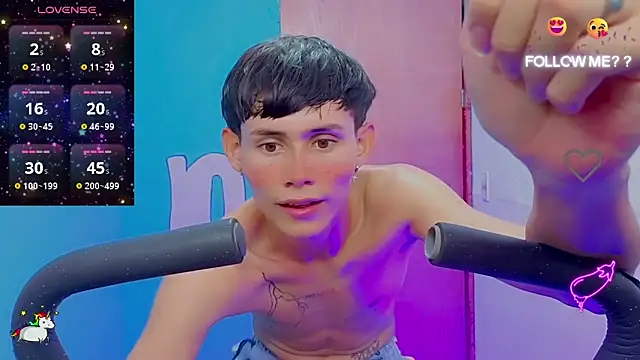 Snapshot of tanjiro_cute chatting on June 6, 2026, 5:23 am tanjiro cute online show from June 6, 2026, 5:23 am