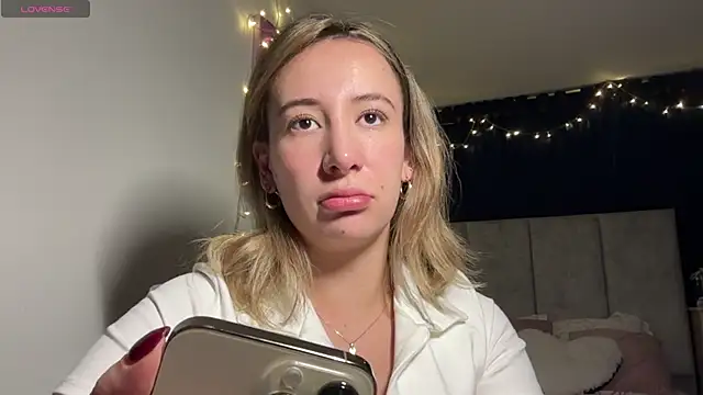 Gabby cruz  online show from January 8, 2025, 4:34 am