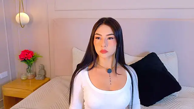 EymiCuper online show from September 13, 2025, 7:24 pm