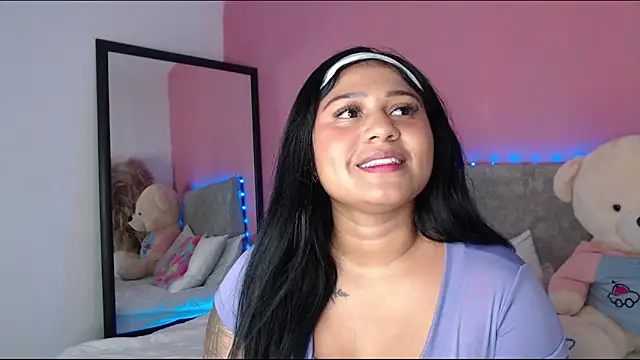 alinakiss online show from April 28, 2026, 3:33 am