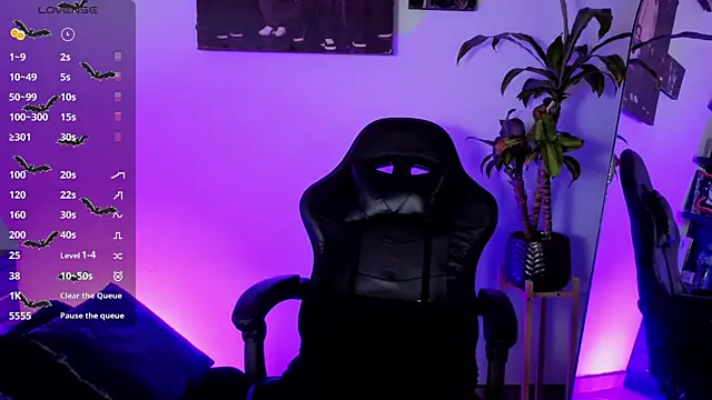 Snapshot of Alisson_Wynter chatting on December 2, 2025, 3:12 am Alisson Wynter online show from December 2, 2025, 3:12 am