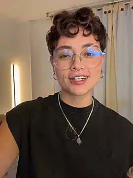 Chriss gomez2 online show from February 8, 2026, 11:19 pm