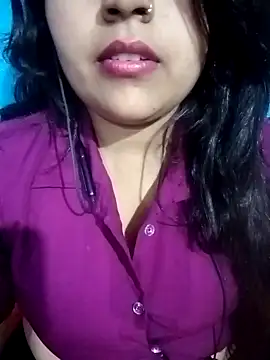 Snapshot of Love-Veronica chatting on May 6, 2026, 12:10 pm Love-Veronica online show from May 6, 2026, 12:10 pm