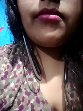Snapshot of Love-Veronica chatting on May 7, 2026, 2:22 pm Love-Veronica online show from May 7, 2026, 2:22 pm