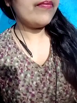 Snapshot of Love-Veronica chatting on May 8, 2026, 2:00 pm Love-Veronica online show from May 8, 2026, 2:00 pm