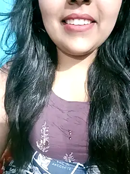 Snapshot of Love-Veronica chatting on May 12, 2026, 6:05 pm Love-Veronica online show from May 12, 2026, 6:05 pm