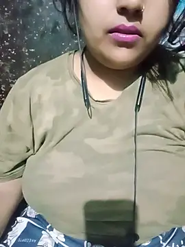 Snapshot of Love-Veronica chatting on June 6, 2026, 6:34 pm Love-Veronica online show from June 6, 2026, 6:34 pm