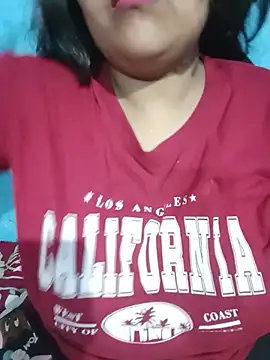 Snapshot of Love-Veronica chatting on June 8, 2026, 6:19 pm Love-Veronica online show from June 8, 2026, 6:19 pm