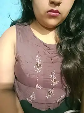 Snapshot of Love-Veronica chatting on July 2, 2026, 1:28 pm Love-Veronica online show from July 2, 2026, 1:28 pm