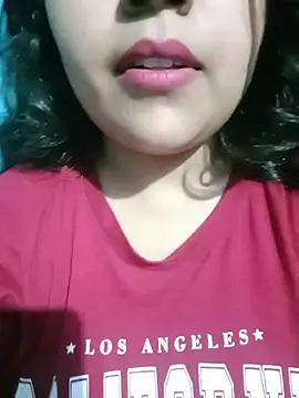 Snapshot of Love-Veronica chatting on July 6, 2026, 6:21 pm Love-Veronica online show from July 6, 2026, 6:21 pm