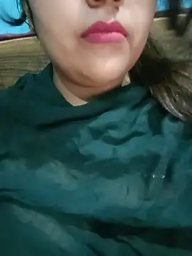 Snapshot of Love-Veronica chatting on July 16, 2026, 1:28 pm Love-Veronica online show from July 16, 2026, 1:28 pm