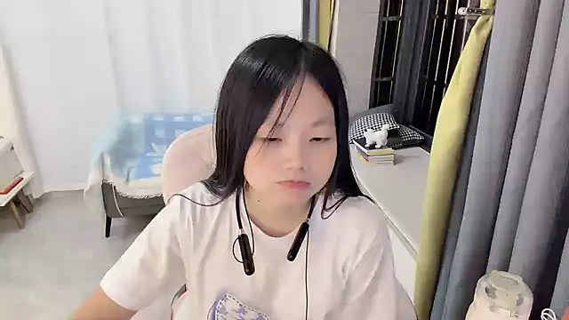 Lena-yyds online show from October 31, 2025, 4:08 pm