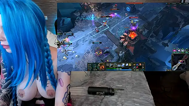 Snapshot of Lust_One_ chatting on January 9, 2025, 8:33 pm Lust One online show from January 9, 2025, 8:33 pm