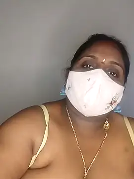 Snapshot of Sexy_Radhikaa chatting on February 13, 2025, 6:09 am Sexy Radhikaa online show from February 13, 2025, 6:09 am