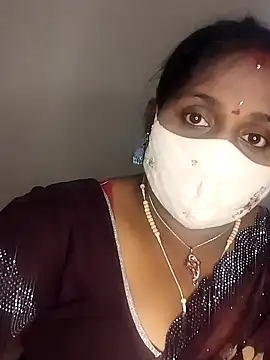 Snapshot of Sexy_Radhikaa chatting on March 19, 2025, 6:03 am Sexy Radhikaa online show from March 19, 2025, 6:03 am