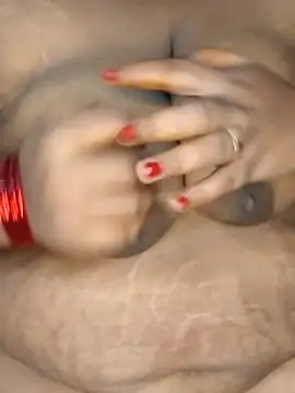 Snapshot of Sexy_Radhikaa chatting on November 18, 2025, 9:08 pm Sexy Radhikaa online show from November 18, 2025, 9:08 pm