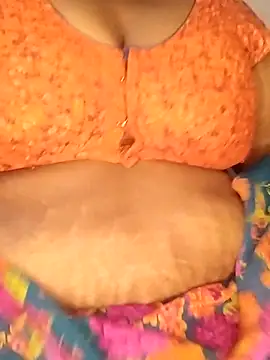 Snapshot of Sexy_Radhikaa chatting on November 27, 2025, 12:24 am Sexy Radhikaa online show from November 27, 2025, 12:24 am