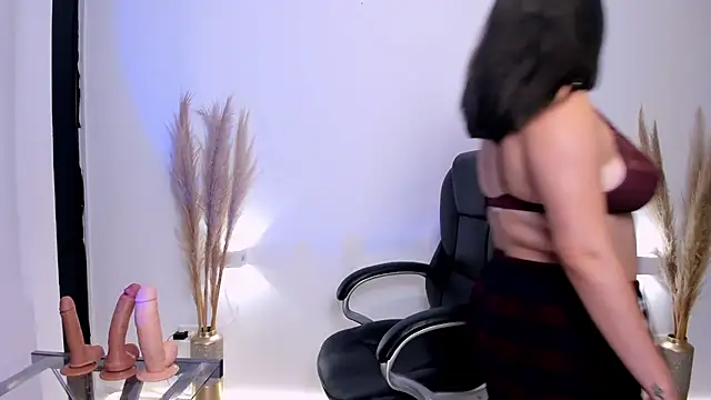 Snapshot of leylaclintonxx chatting on January 10, 2025, 3:29 am leylaclintonxx online show from January 10, 2025, 3:29 am