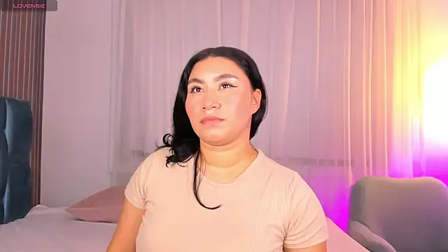 Snapshot of leylaclintonxx chatting on October 16, 2025, 8:43 pm leylaclintonxx online show from October 16, 2025, 8:43 pm