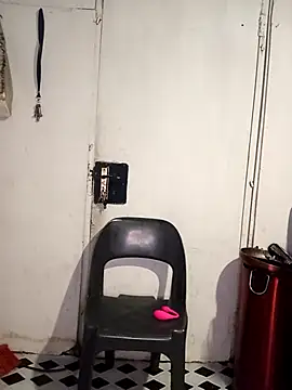 curvyloneah75 online show from November 15, 2025, 4:21 am