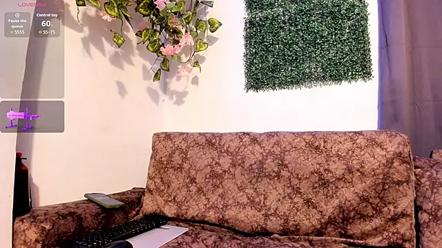 MeleekXXX  online show from February 24, 2026, 9:24 pm