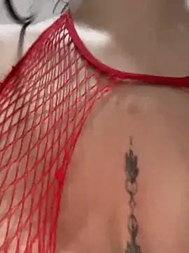 Snapshot of Chloe-antonella chatting on December 30, 2024, 5:48 am Chloe-antonella online show from December 30, 2024, 5:48 am