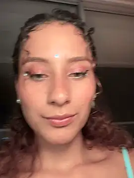 Snapshot of varenkaivanova_22 chatting on February 26, 2025, 8:04 am varenkaivanova 22 online show from February 26, 2025, 8:04 am