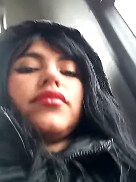 Naomy veracruz  online show from April 25, 2026, 1:41 pm