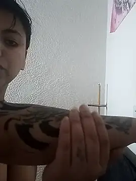 Naomy veracruz  online show from May 20, 2026, 2:23 pm