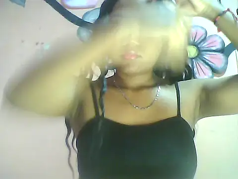 Fariana01 online show from January 18, 2025, 7:48 pm