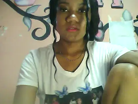 Fariana01 online show from February 5, 2025, 10:33 pm