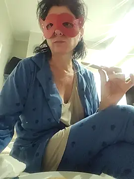 Vagabondainnamorata online show from November 6, 2025, 4:46 am