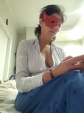 Vagabondainnamorata online show from March 16, 2026, 5:44 am