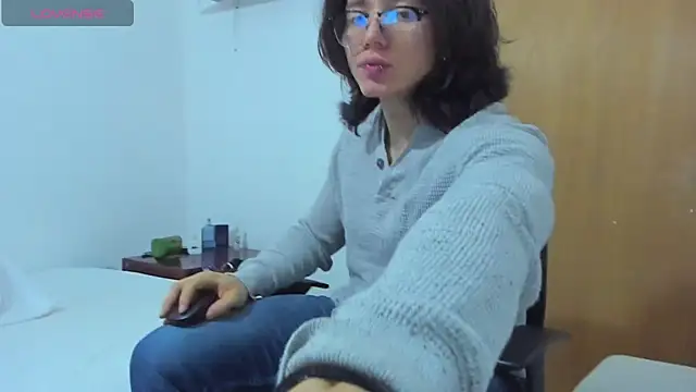 AngelBennet  online show from February 3, 2025, 2:58 am