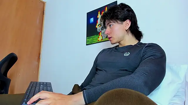 Snapshot of AngelBennet_ chatting on June 5, 2026, 5:07 pm AngelBennet online show from June 5, 2026, 5:07 pm