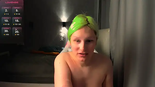 Snapshot of Kleo_Godde chatting on October 1, 2025, 9:54 pm Kleo Godde online show from October 1, 2025, 9:54 pm