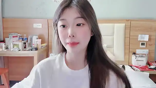 yangyang-1115 online show from February 16, 2025, 8:43 am