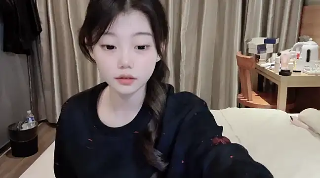 yangyang-1115 online show from February 26, 2025, 8:15 am